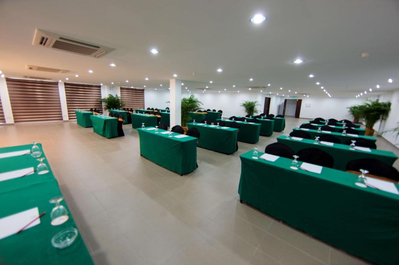 Lotus Desaru Beach Resort & Spa Bandar Penawar Buitenkant foto
