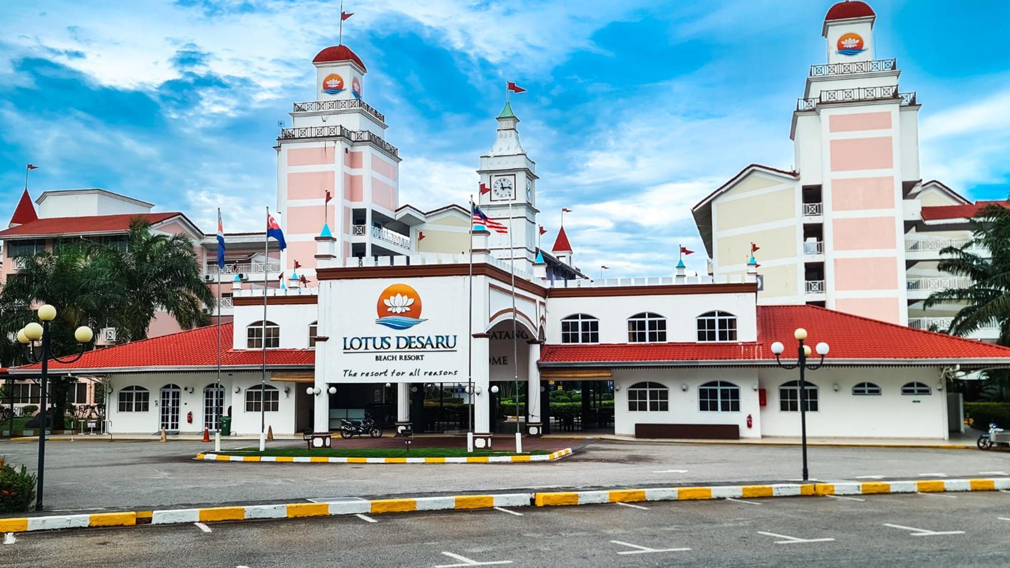 Lotus Desaru Beach Resort & Spa Bandar Penawar Buitenkant foto